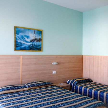 Hotel Bahamas Lido Di Savio Esterno foto