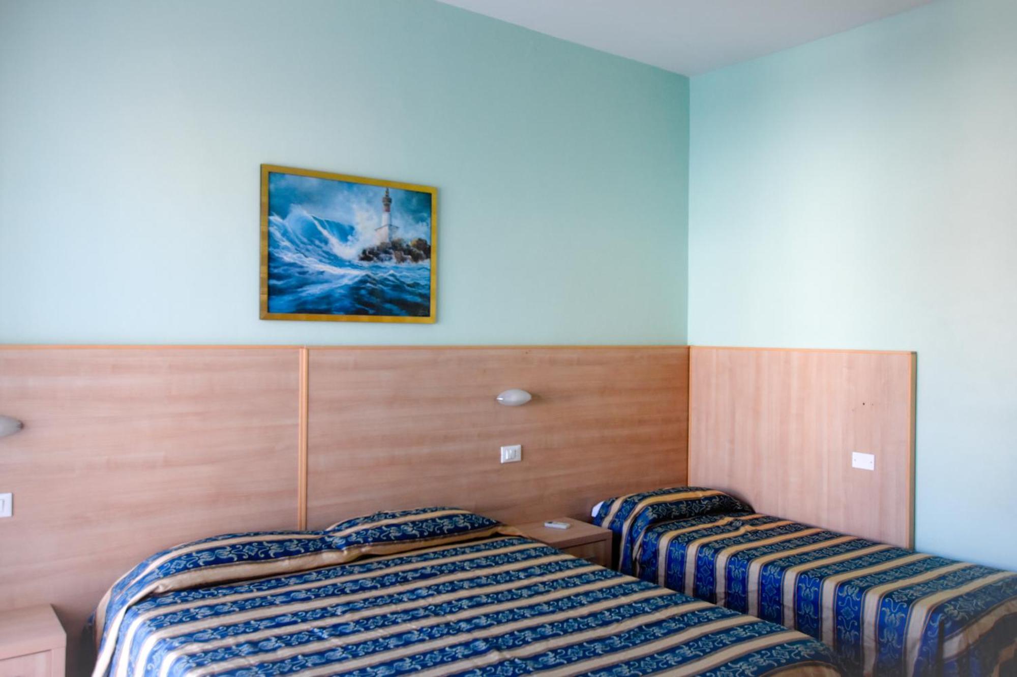 Hotel Bahamas Lido Di Savio Esterno foto